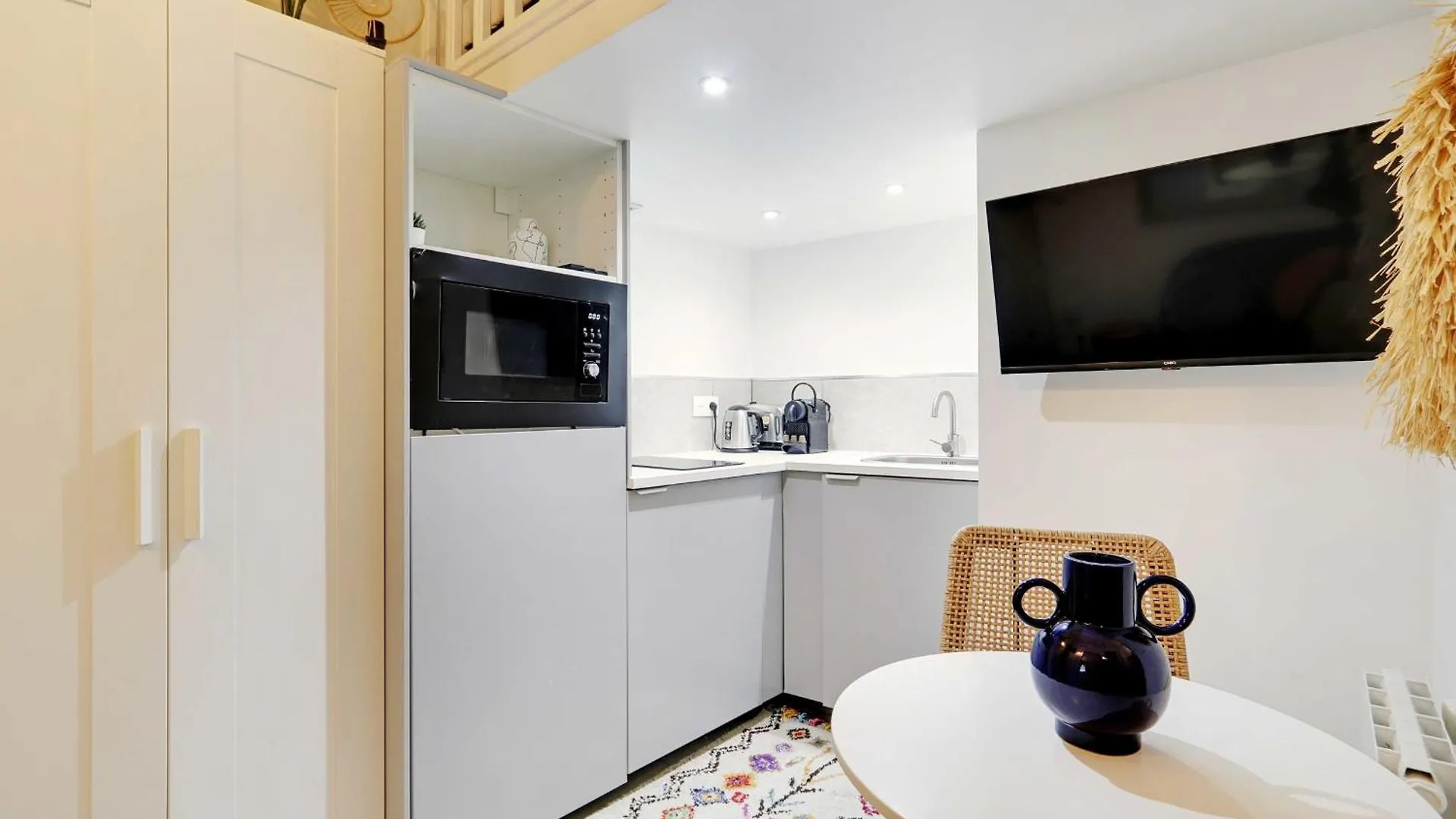 Apartment Beautiful And Contemporary - Arc De Triomphe Champs Elysees *